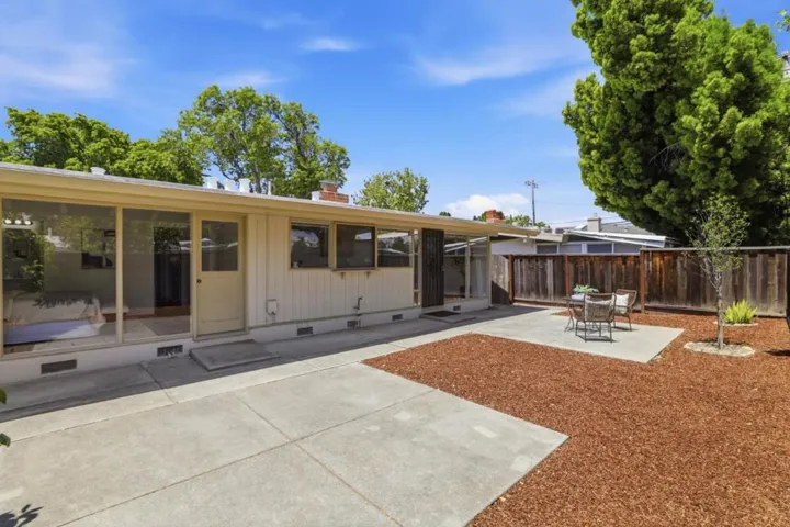 369 Drake Court, Santa Clara, California 95051