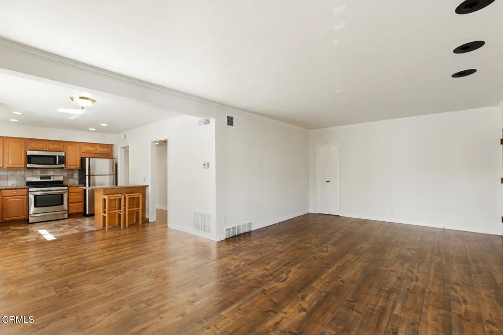1233 N Columbus Avenue 3a, Glendale, California 91202 — photo 5