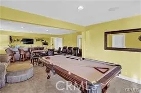 Family room baseman and bar