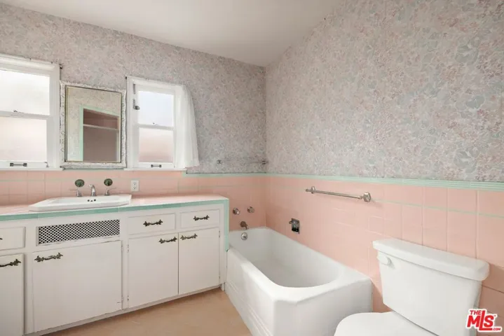 321 17th Street, Santa Monica, California 90402