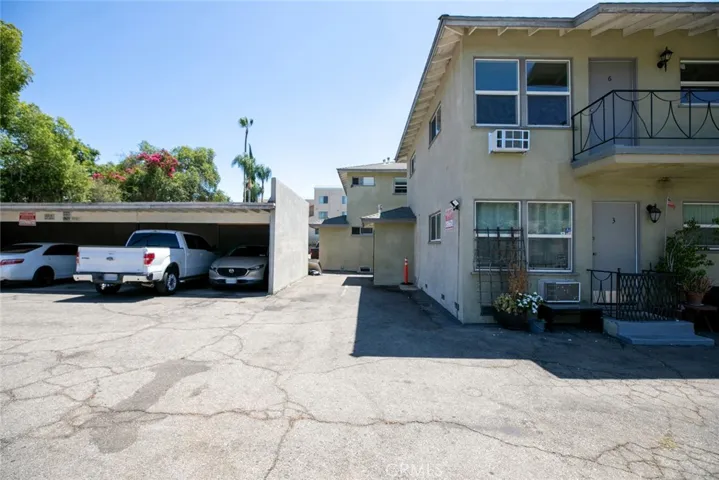 15455 Vanowen, Van Nuys, California 91406