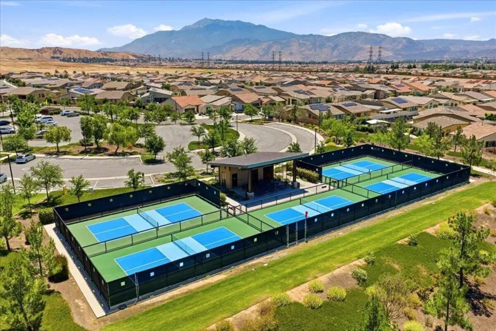 16-Community Tennis Courts
