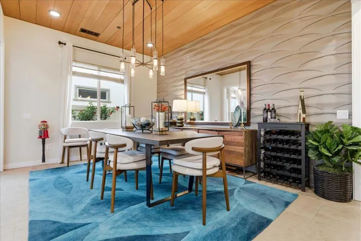 07-Formal Dining Room