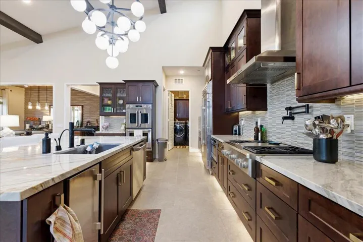 16-Kitchen