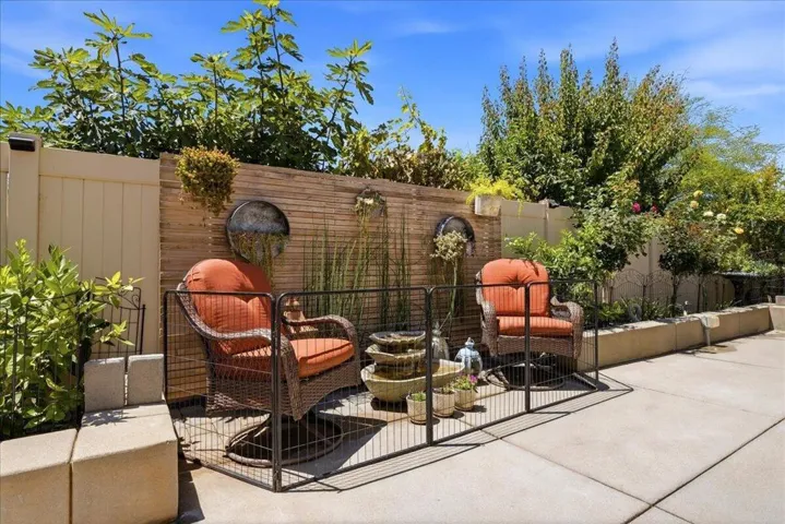 03-Patio