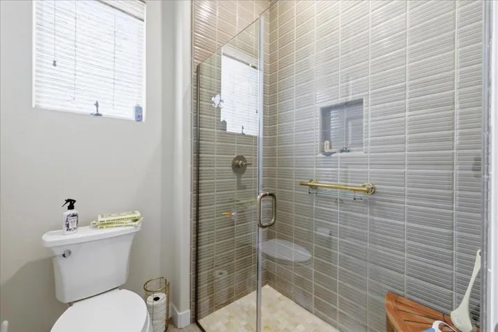 36-Bathroom