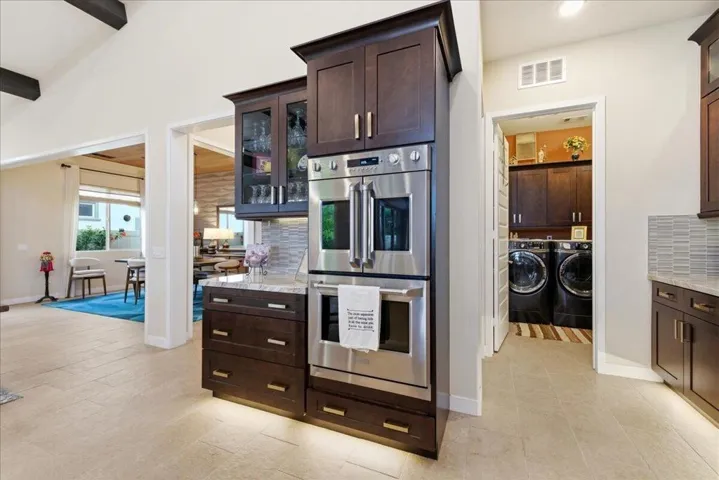 18-Kitchen