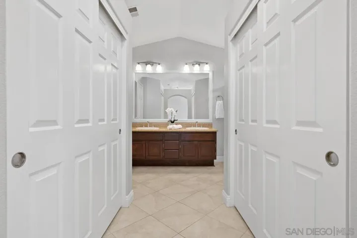 11432 Village Ridge Rd, San Diego, California 92131