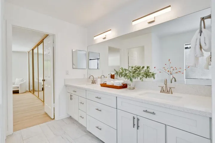 23000 Stonebridge, Cupertino, California 95014