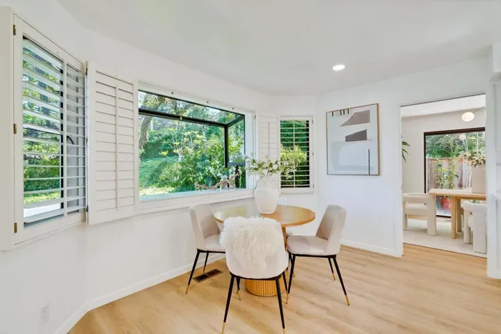 23000 Stonebridge, Cupertino, California 95014