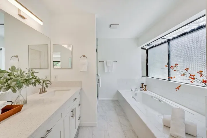 23000 Stonebridge, Cupertino, California 95014