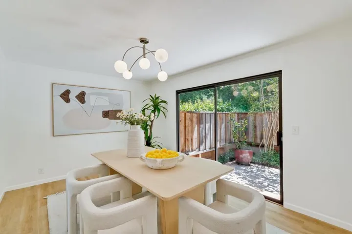 23000 Stonebridge, Cupertino, California 95014