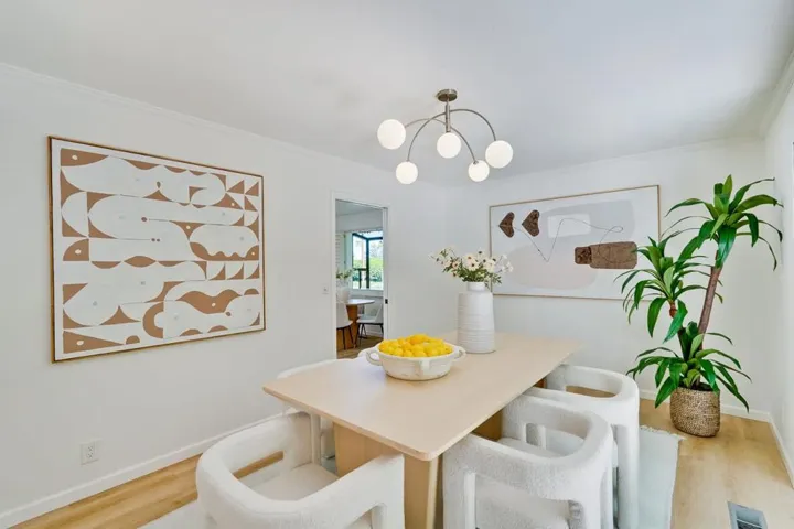 23000 Stonebridge, Cupertino, California 95014