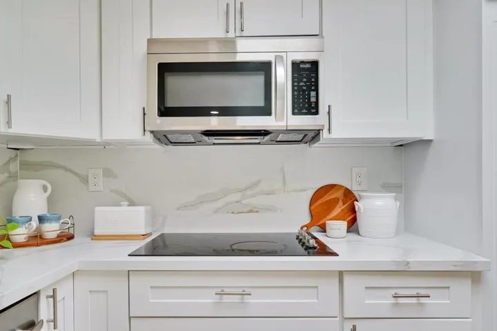 23000 Stonebridge, Cupertino, California 95014