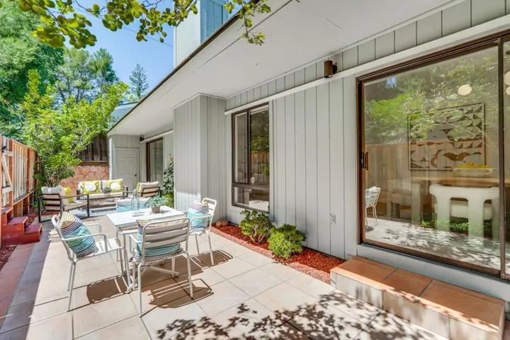 23000 Stonebridge, Cupertino, California 95014