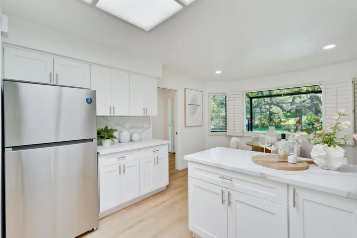 23000 Stonebridge, Cupertino, California 95014