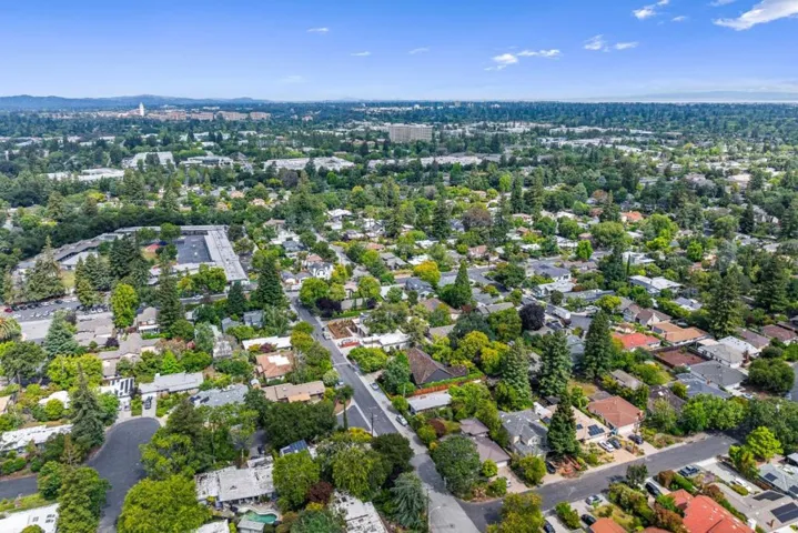 3751 El Centro Street, Palo Alto, California 94306