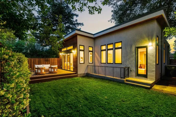 3751 El Centro Street, Palo Alto, California 94306