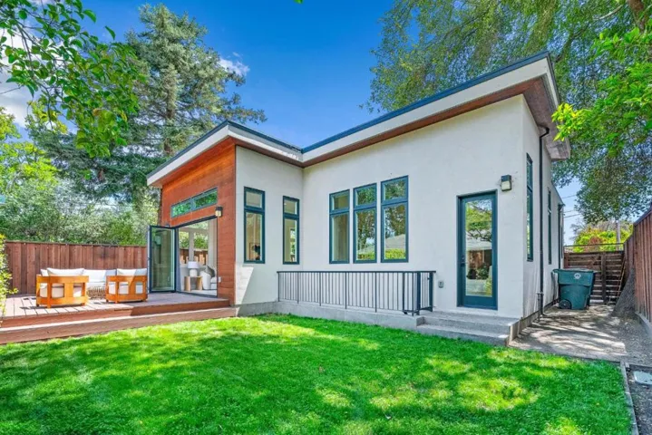 3751 El Centro Street, Palo Alto, California 94306