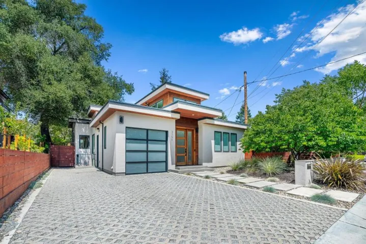 3751 El Centro Street, Palo Alto, California 94306
