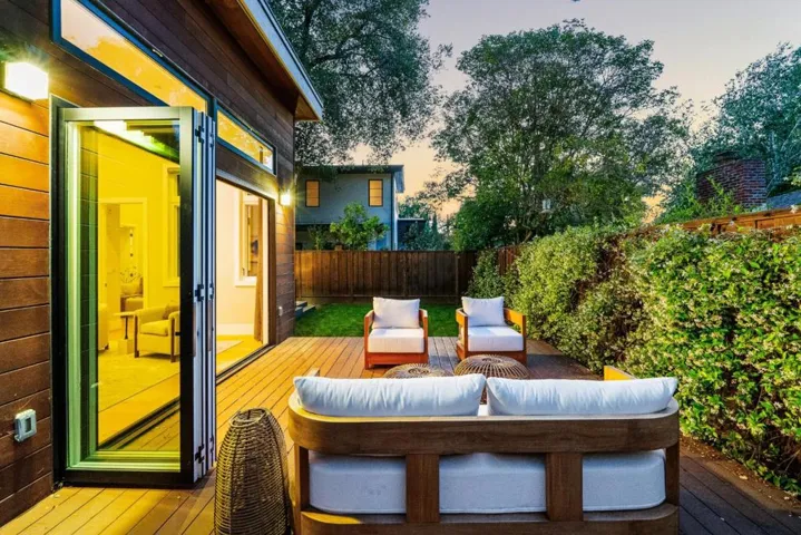 3751 El Centro Street, Palo Alto, California 94306
