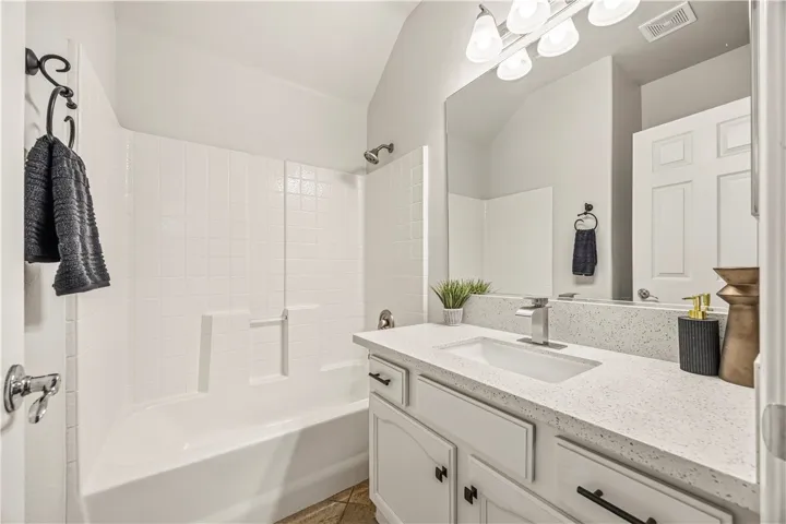 39638 Bayonne Place, Murrieta, California 92562