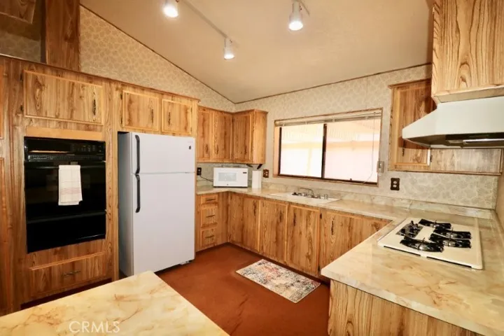 2613 Forest Lake 46, Santa Ana, California 92705