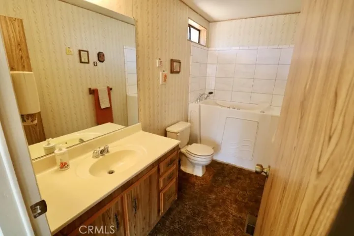 2613 Forest Lake 46, Santa Ana, California 92705