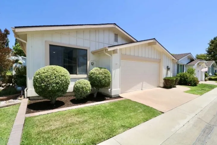 2613 Forest Lake 46, Santa Ana, California 92705