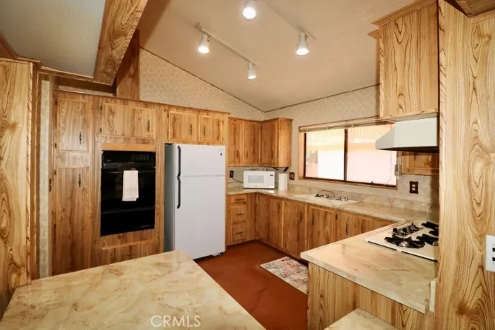 2613 Forest Lake 46, Santa Ana, California 92705