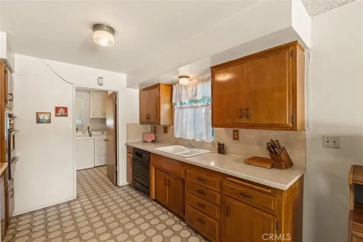 3412 N San Joaquin, Covina, California 91724