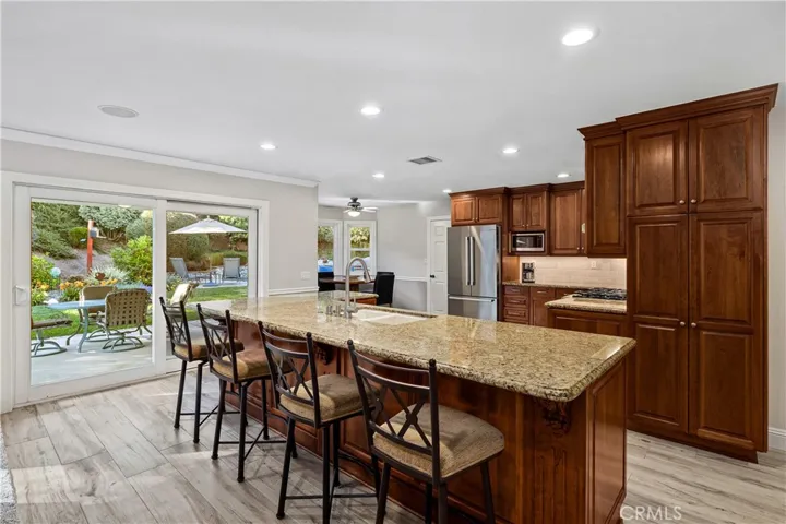 1465 Via Anita, La Verne, California 91750