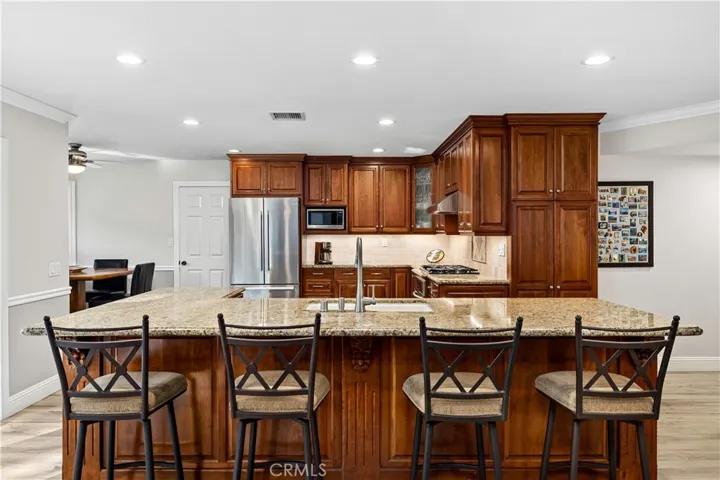 1465 Via Anita, La Verne, California 91750