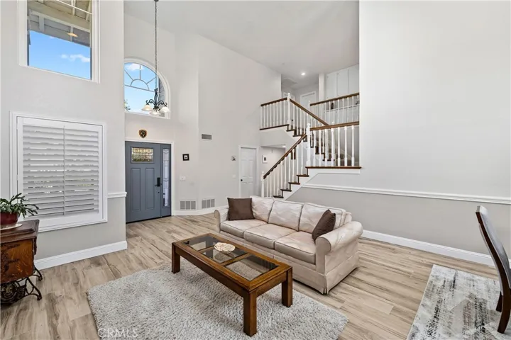1465 Via Anita, La Verne, California 91750