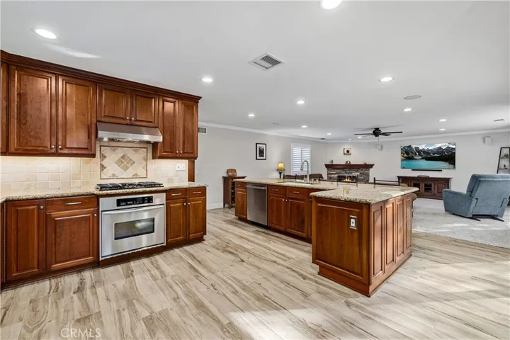1465 Via Anita, La Verne, California 91750
