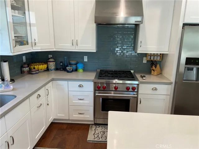 4470 Stansbury Avenue, Sherman Oaks, California 91423
