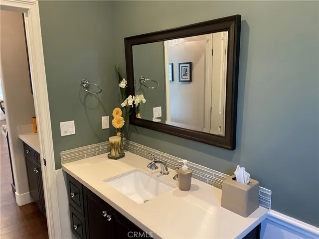 4470 Stansbury Avenue, Sherman Oaks, California 91423