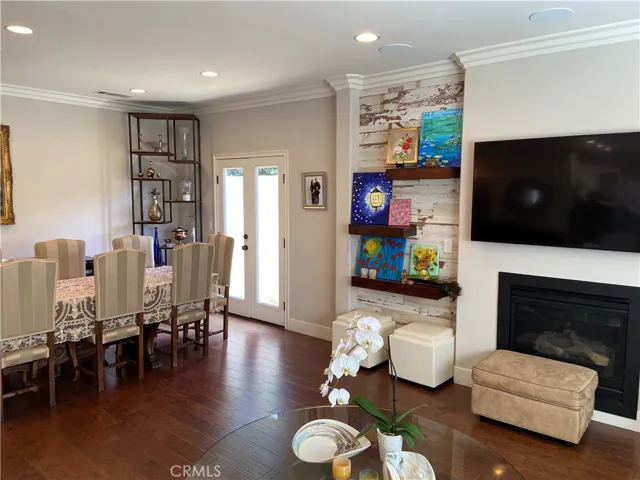 4470 Stansbury Avenue, Sherman Oaks, California 91423