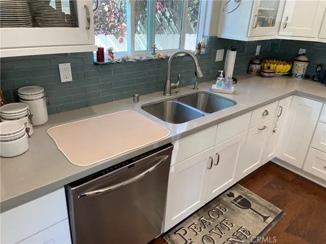 4470 Stansbury Avenue, Sherman Oaks, California 91423