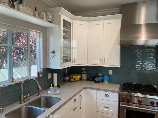 4470 Stansbury Avenue, Sherman Oaks, California 91423