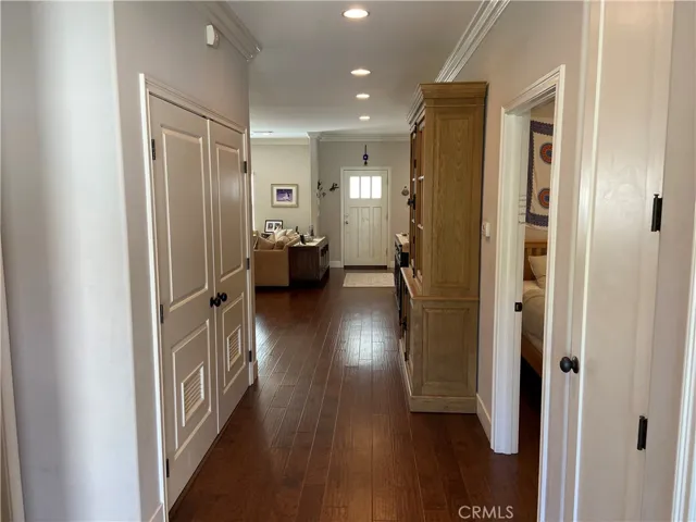 4470 Stansbury Avenue, Sherman Oaks, California 91423