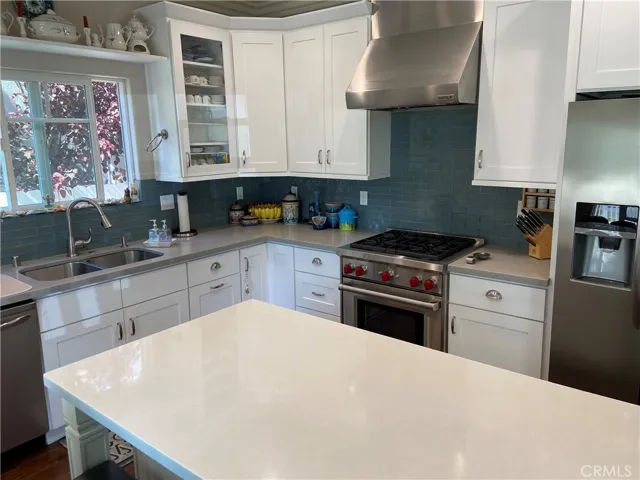 4470 Stansbury Avenue, Sherman Oaks, California 91423