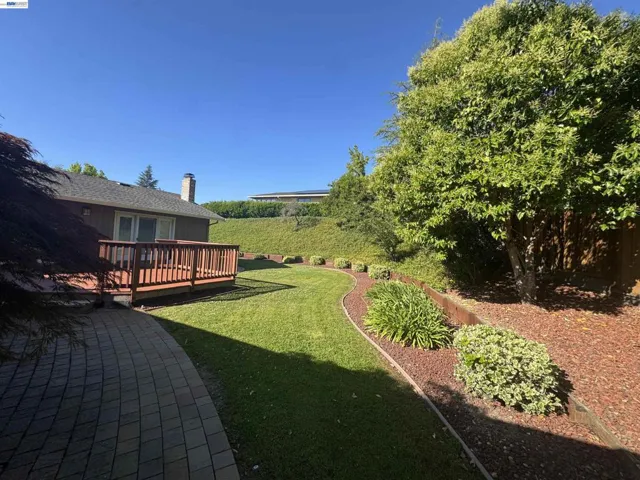1088 Country Club Dr, Moraga, California 94556