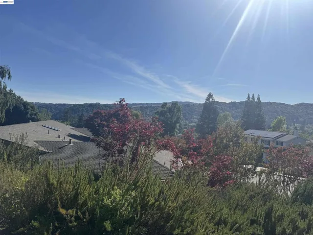 1088 Country Club Dr, Moraga, California 94556