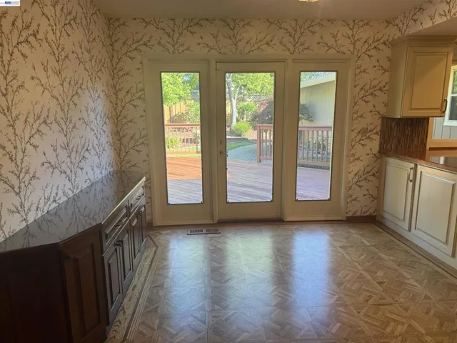 1088 Country Club Dr, Moraga, California 94556
