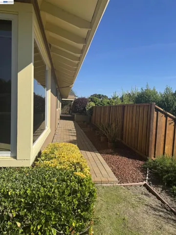 1088 Country Club Dr, Moraga, California 94556