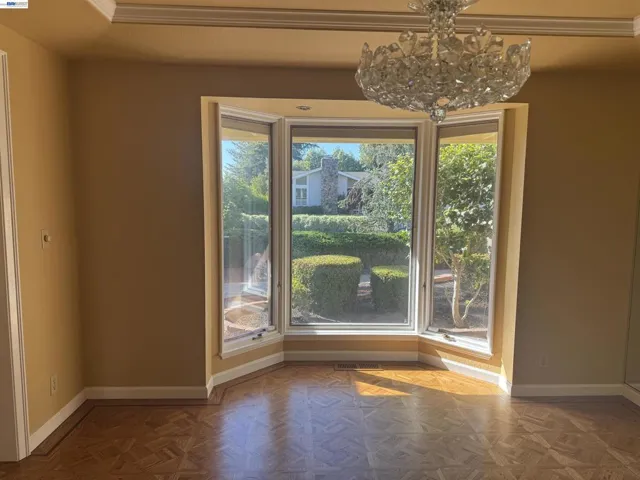1088 Country Club Dr, Moraga, California 94556