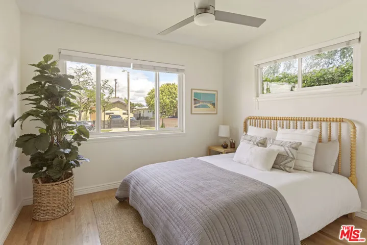 17212 Bullock Street, Encino, California 91316