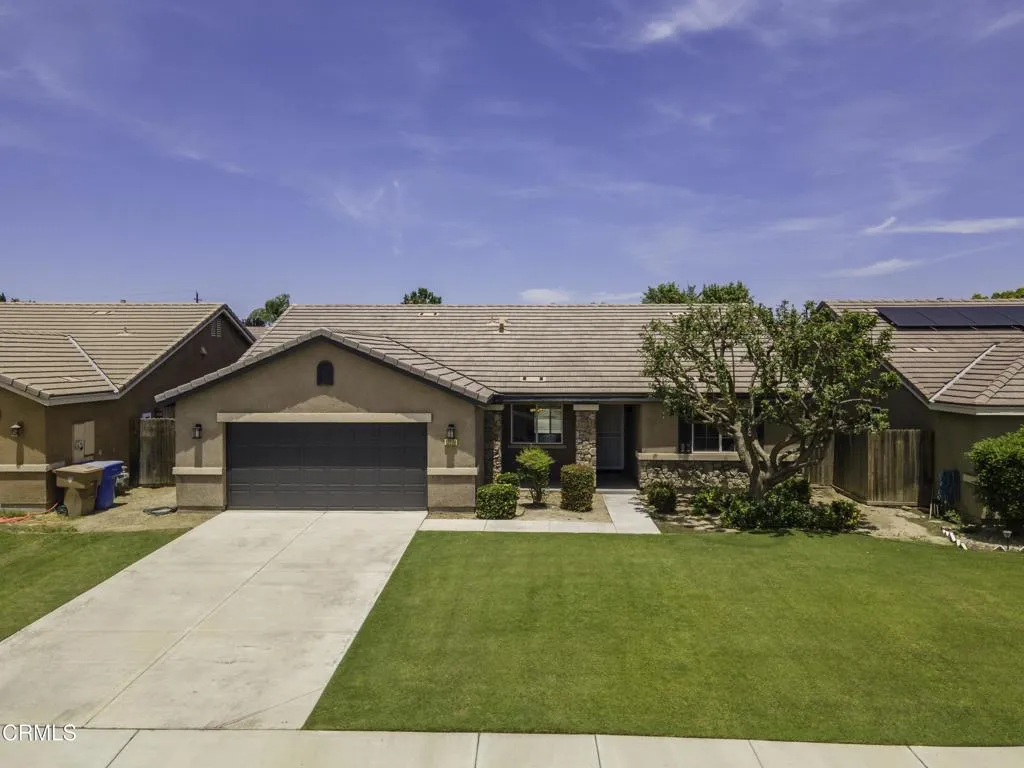 07_front_exterior_6