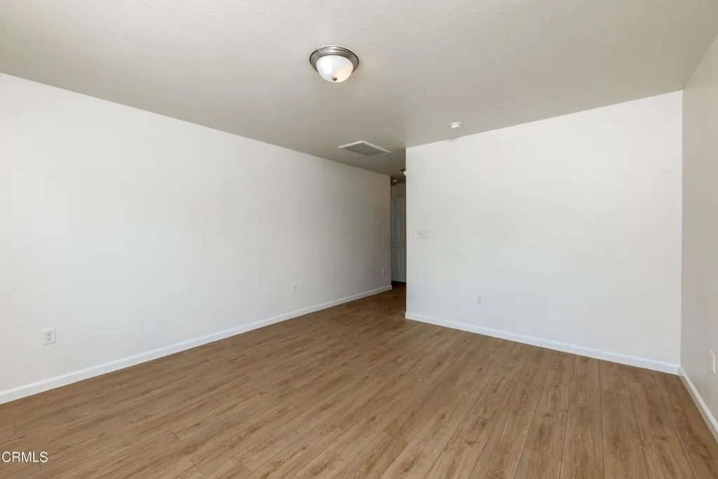 14_living_room_4
